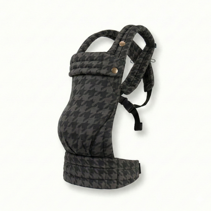 The Neirah Buckle Carrier