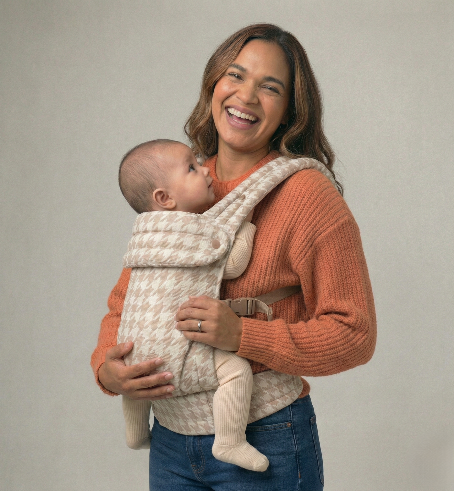 The Neirah Buckle Carrier