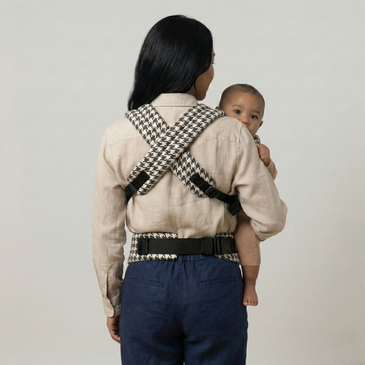 The Neirah Buckle Carrier
