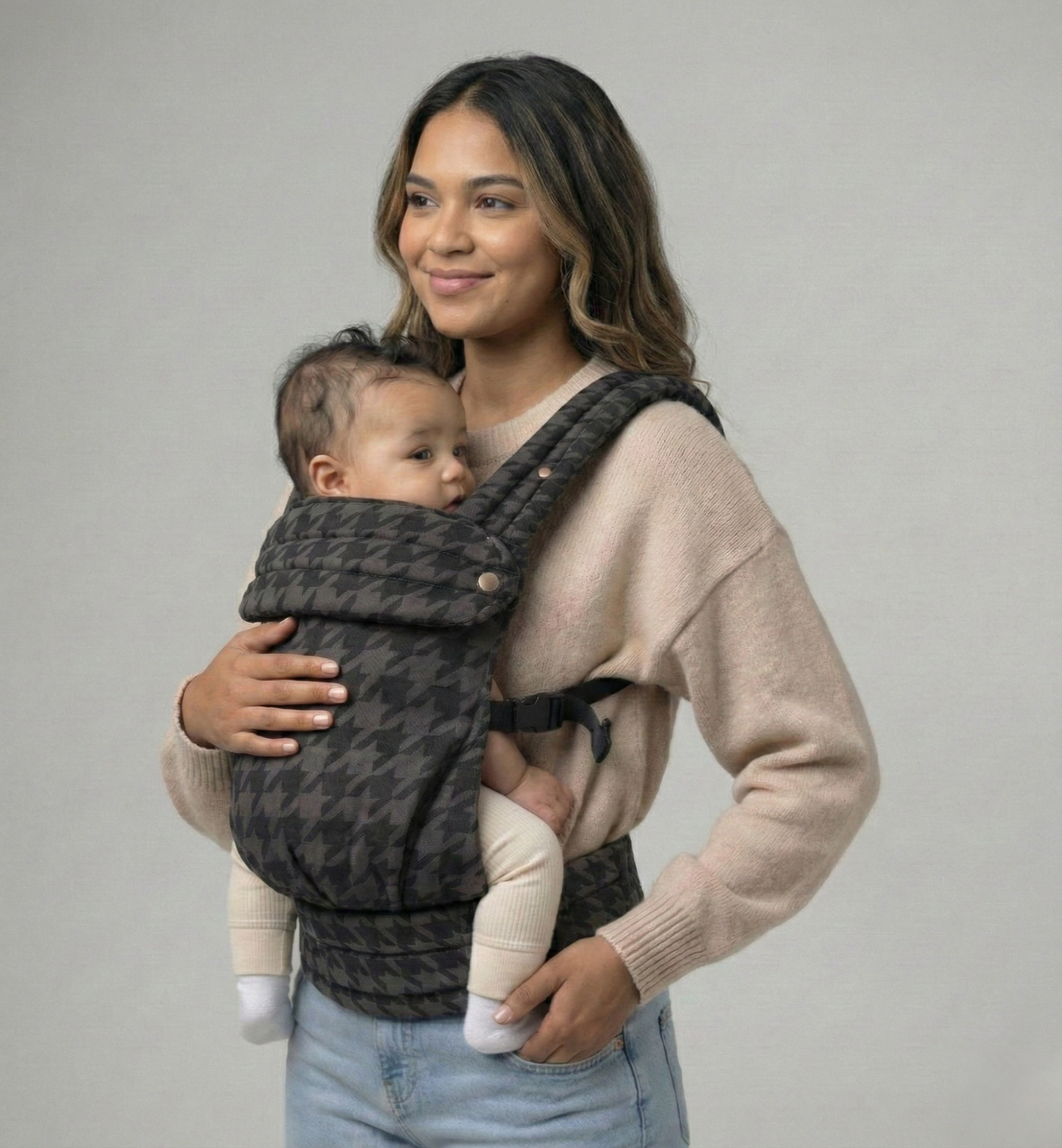 The Neirah Buckle Carrier