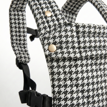 The Neirah Buckle Carrier